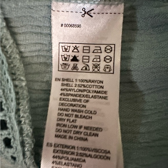 NWT Forever 21 small woven top dusty blue long sleeve. Lace detail - Picture 5 of 5